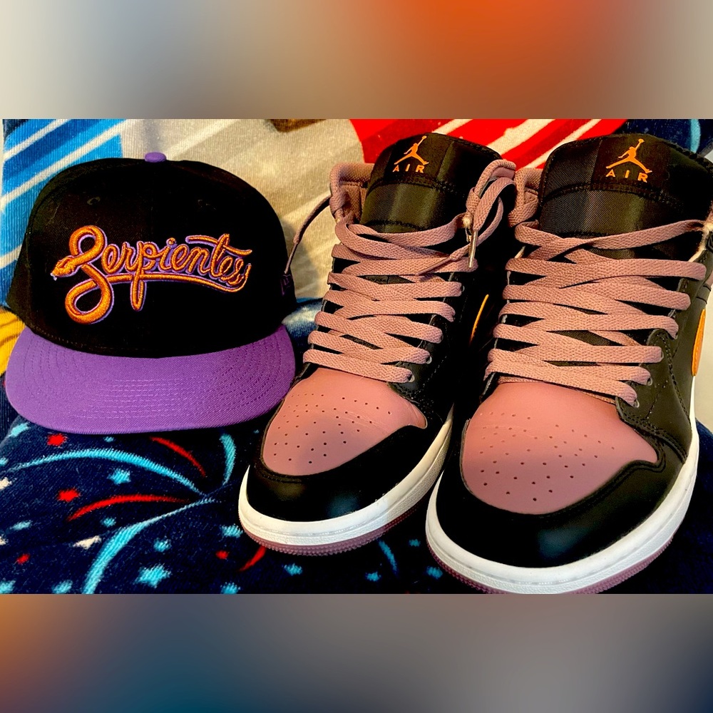 Air Jordan 1 MID SE and NEW ERA fitted had 7 5/8 Arizona Diamondbacks.